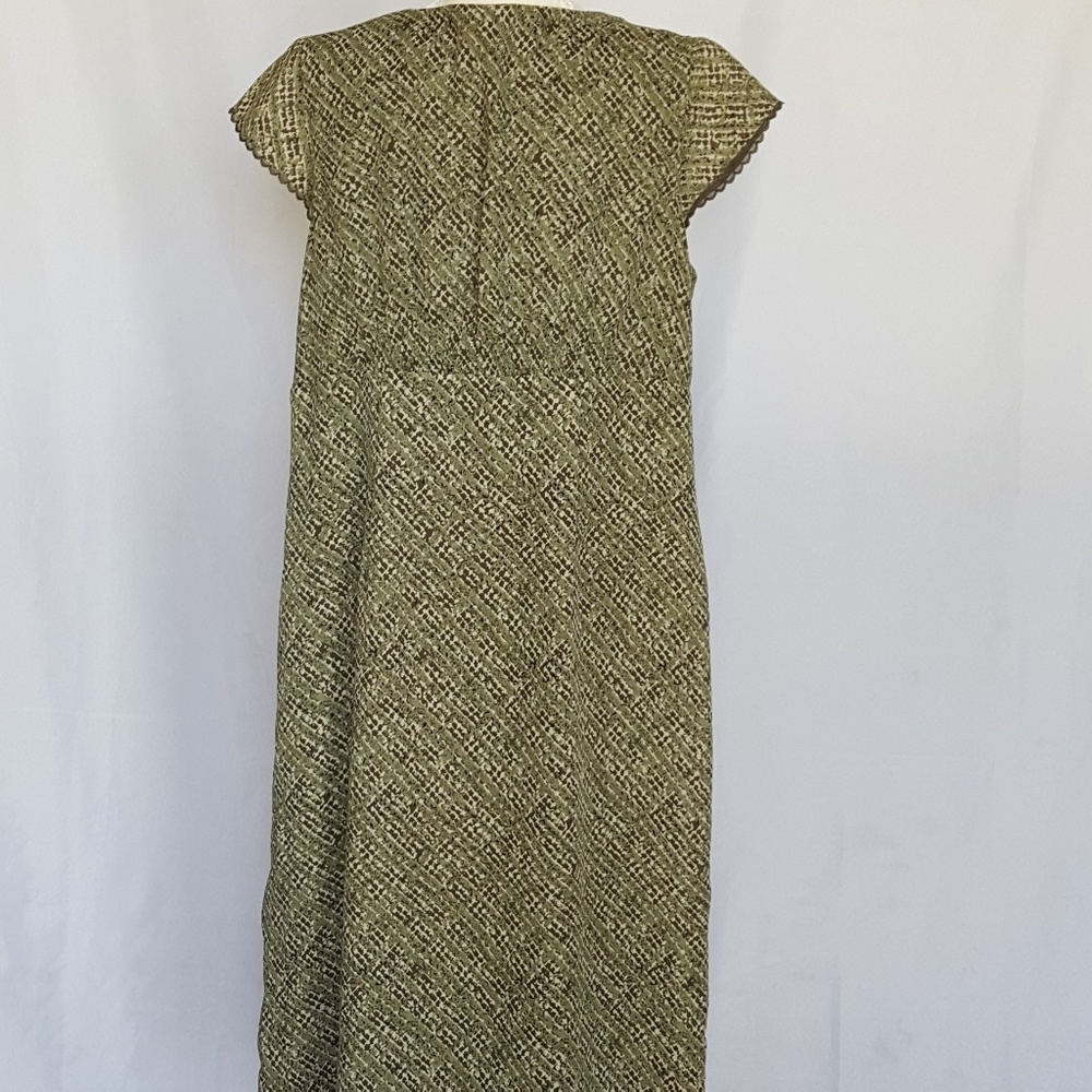Dress - Picture 2 of 7